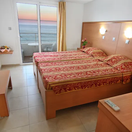 Ilyssion Hotel
