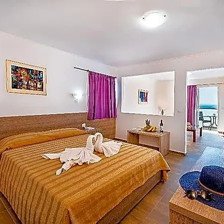 Ilyssion Hotel 2*