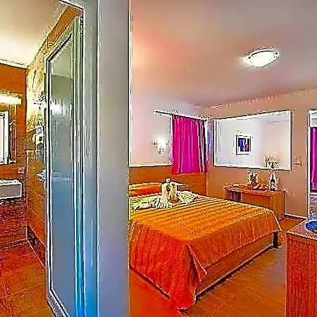 Ilyssion Hotel 2*