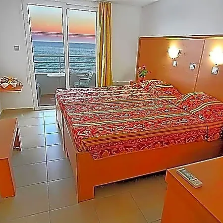 Ilyssion Hotel