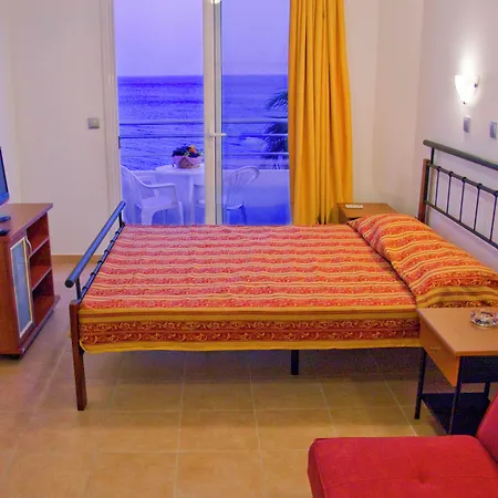 Ilyssion Hotel 2*