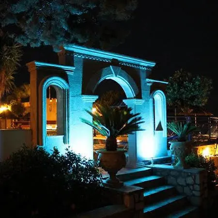Hotel Ilyssion 2*